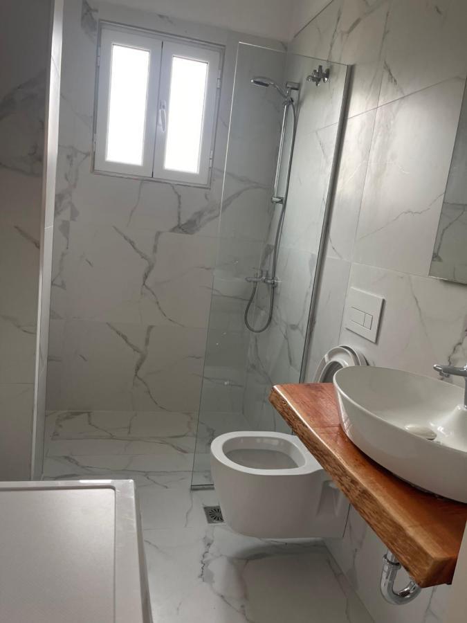 Sea La Vie Apartments Sarandë 外观 照片